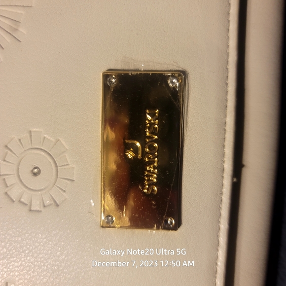 Swarovski Wallet - Picture 3 of 3